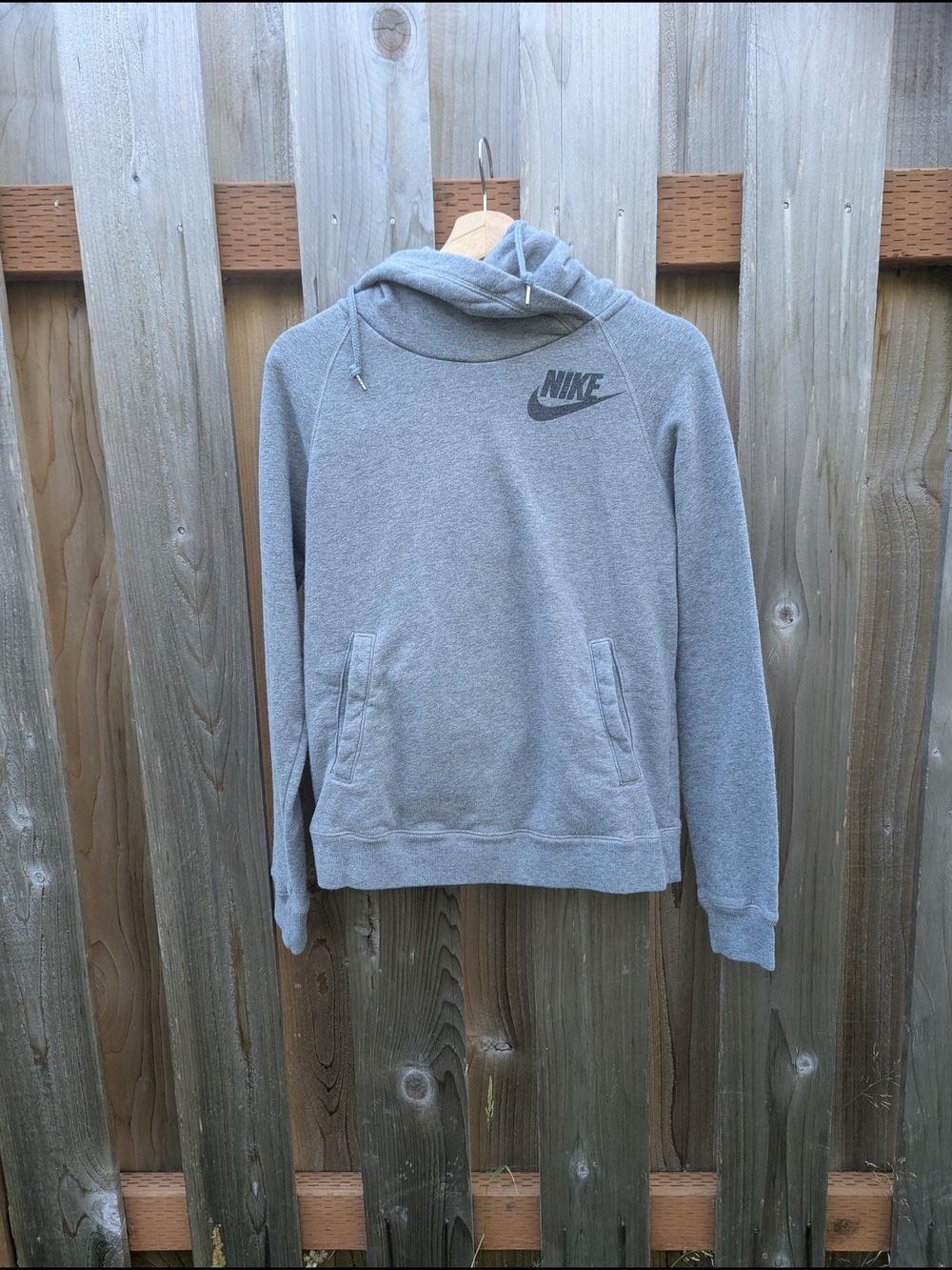 Nike Women’s Gray Funnel Neck Pullover Hoodie Sweatshirt
